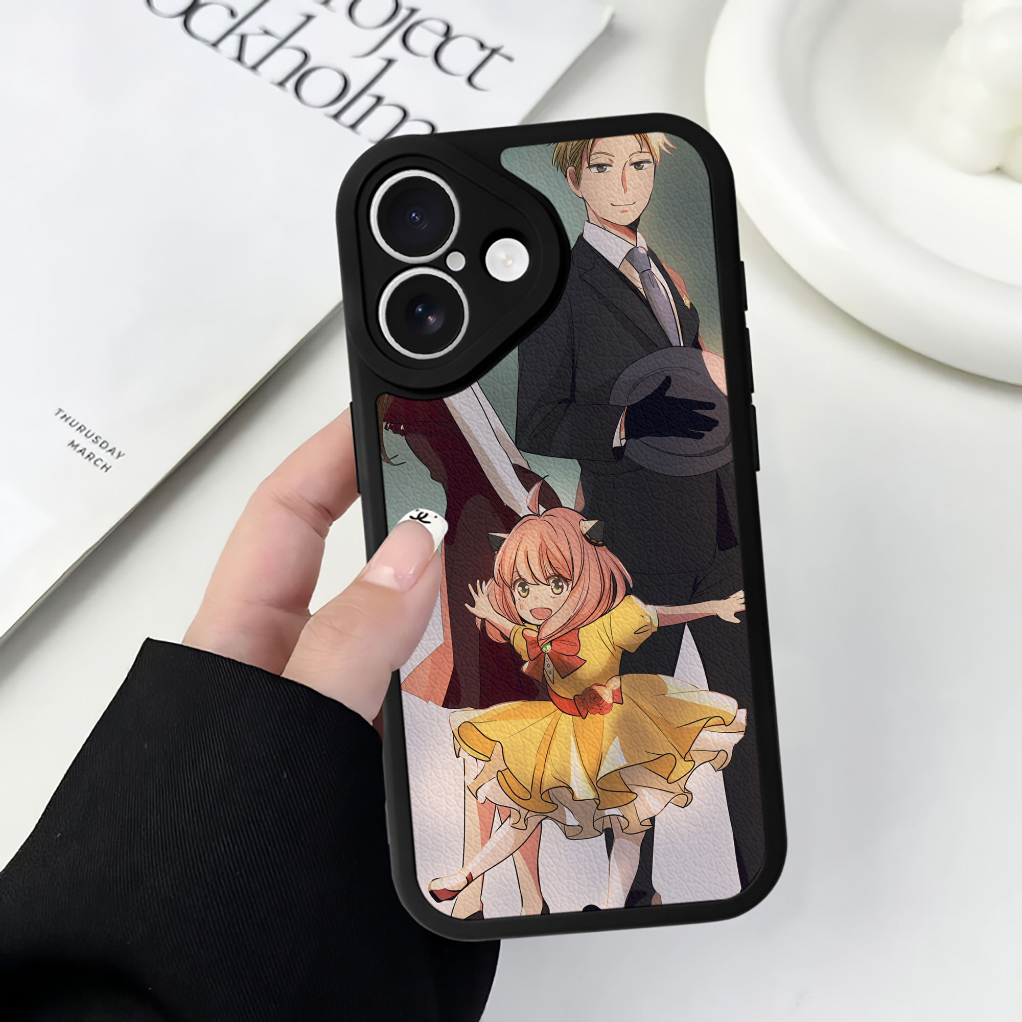 （画像用） SPY×FAMILY间谍家家酒 【iPhone 16シリーズ対応】シリコンスマホケース（レザー調） 材質：シリコン